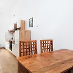 Daire Charming Near The Main Market Square - By Upstairs