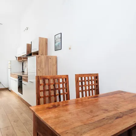 公寓 Charming Near The Main Market Square - By Upstairs