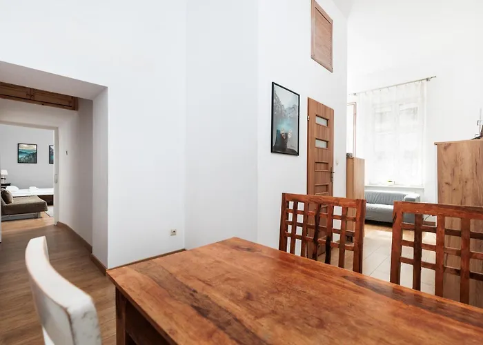 Appartement Charming Near The Main Market Square - By Upstairs *
