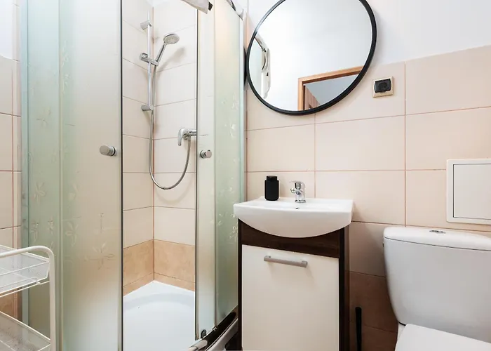 Charming Near The Main Market Square - By Upstairs