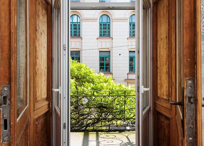 Charming Near The Main Market Square - By Upstairs Appartement *