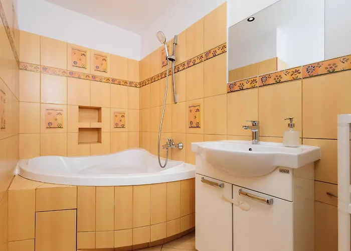 Charming Near The Main Market Square - By Upstairs * Cracovie