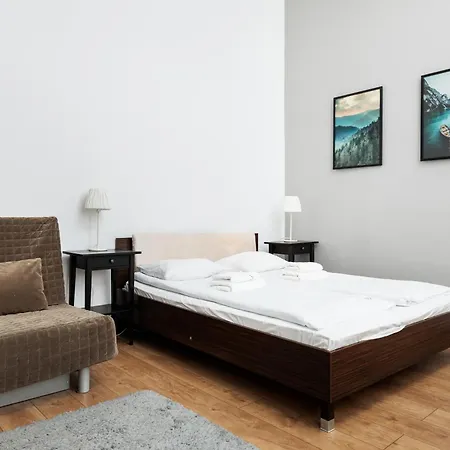 דירה Charming Near The Main Market Square - By Upstairs *